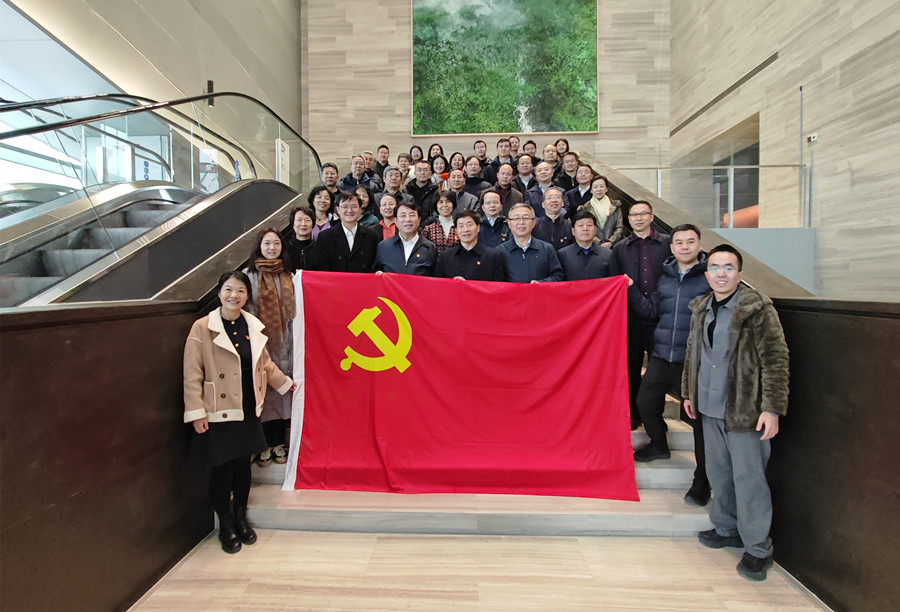 杜飛進、于軍同志帶隊赴城市副中心三大文化建筑開展主題黨日活動
